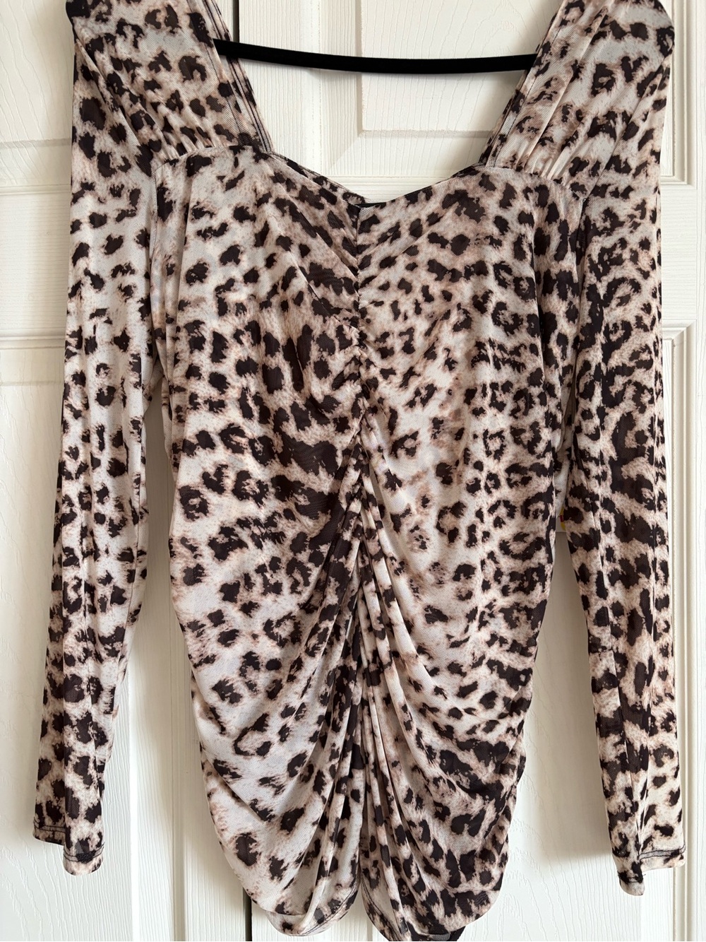 Leopard Print Long-Sleeve Ruched Women’s Top - Brown/Beige